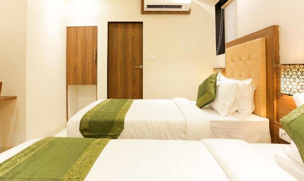 Hotel Delight Mumbai Exterior foto